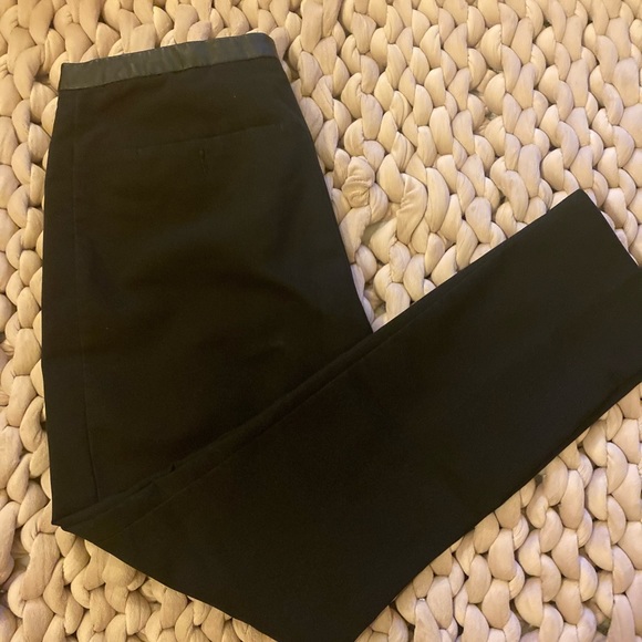 Straight leg H&M dress pants w/ zipper pockets - Picture 2 of 5